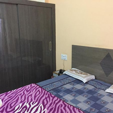 Hotel Sagar Palace Удайпур Екстериор снимка
